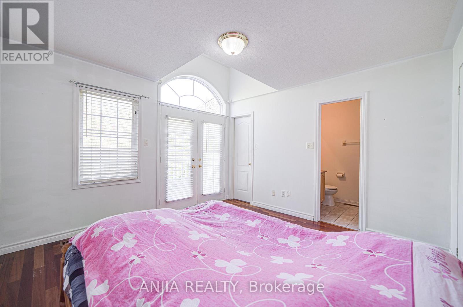 81 White's Hill Avenue, Markham, Ontario  L6B 1C2 - Photo 35 - N12486128