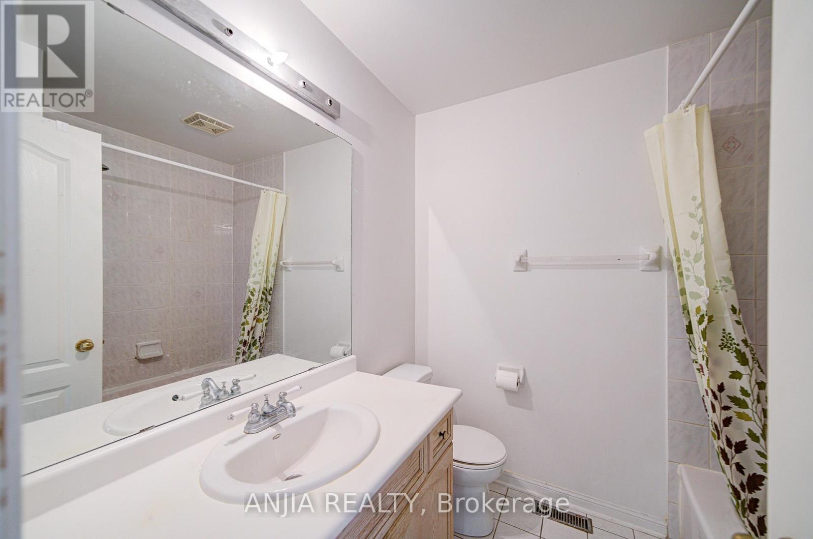 81 White's Hill Avenue, Markham, Ontario  L6B 1C2 - Photo 38 - N12486128