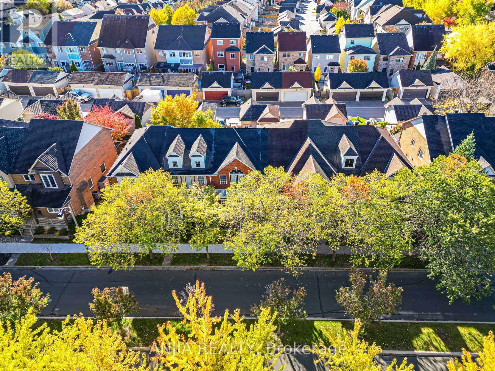 81 White's Hill Avenue, Markham, Ontario  L6B 1C2 - Photo 7 - N12486128