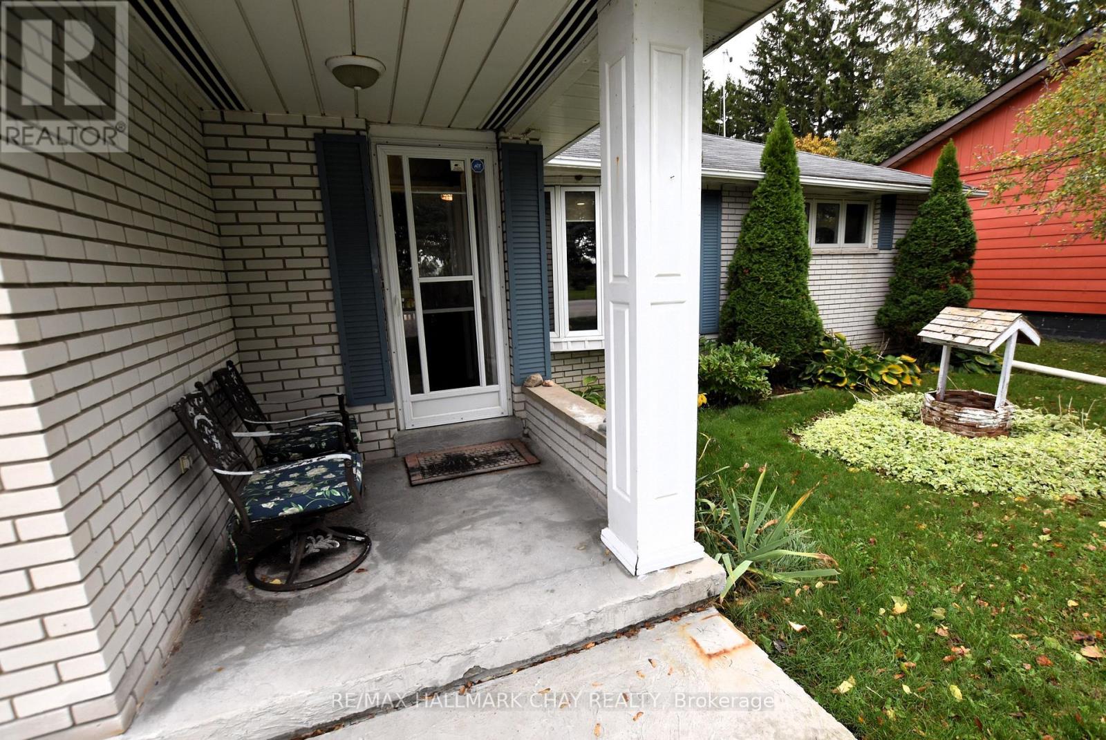 7345 Yonge Street, Innisfil, Ontario  L9S 2M6 - Photo 2 - N12486167