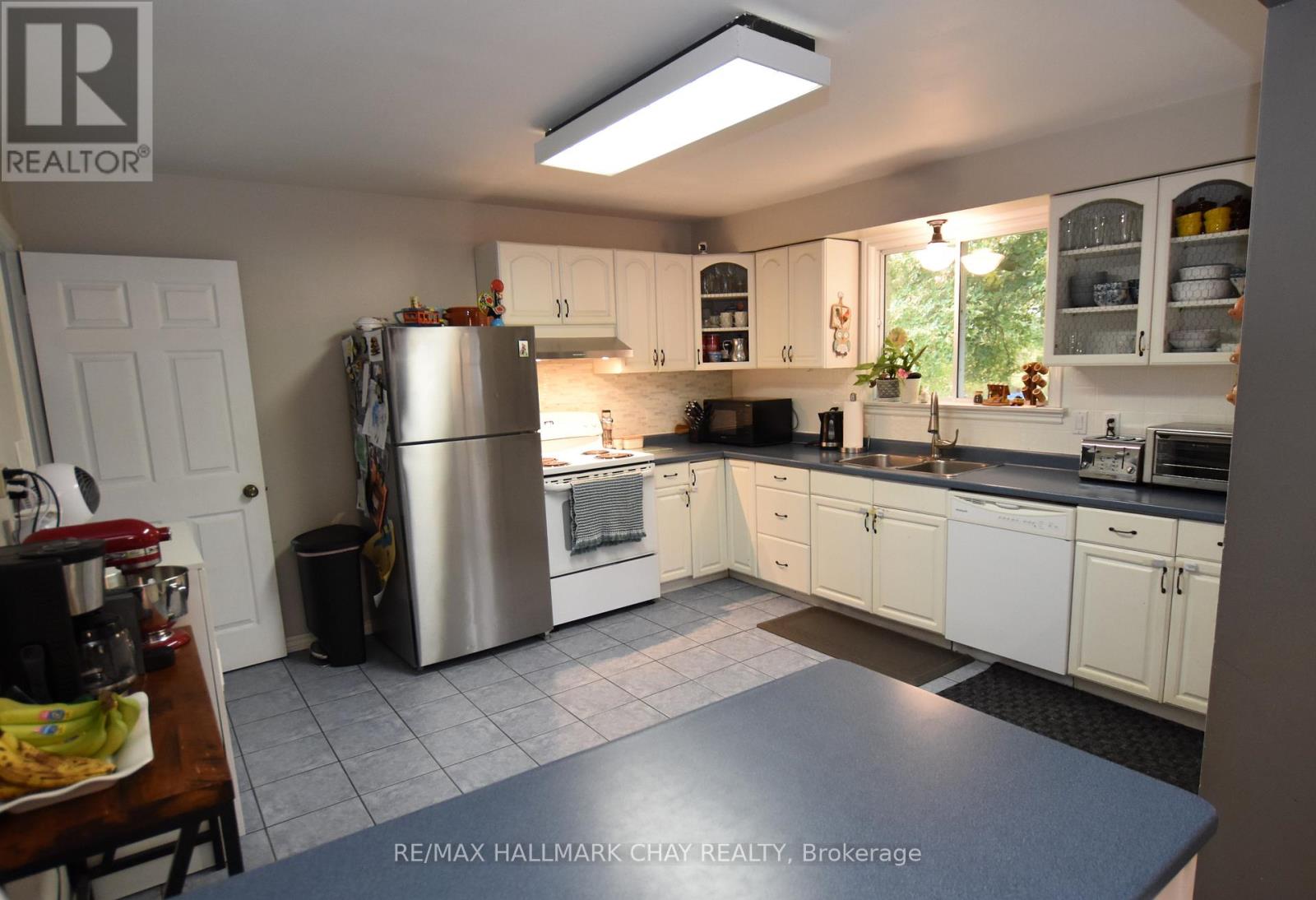 7345 Yonge Street, Innisfil, Ontario  L9S 2M6 - Photo 3 - N12486167