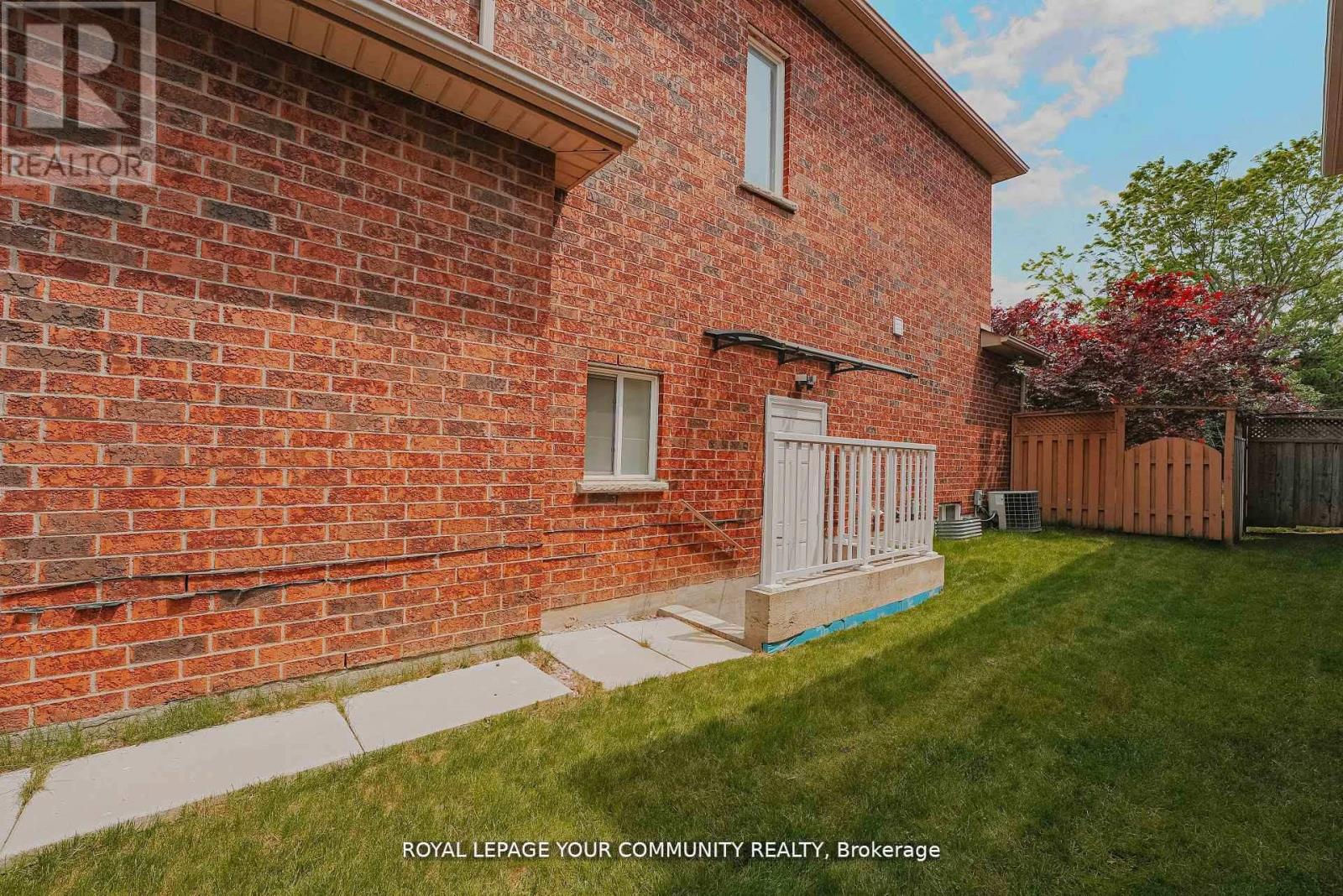 550 Greig Circle, Newmarket, Ontario  L3Y 8S6 - Photo 32 - N12486182