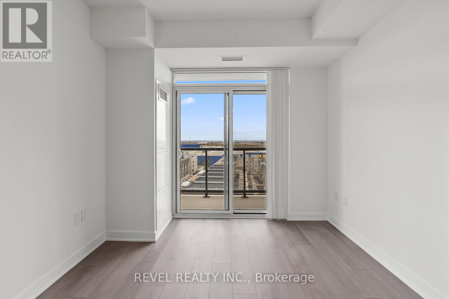 720 - 60 Honeycrisp Crescent, Vaughan, Ontario  L4K 0N5 - Photo 20 - N12486183