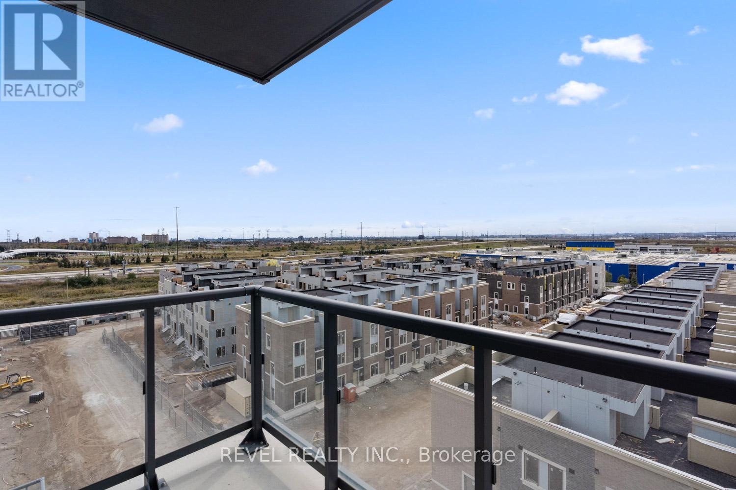 720 - 60 Honeycrisp Crescent, Vaughan, Ontario  L4K 0N5 - Photo 22 - N12486183