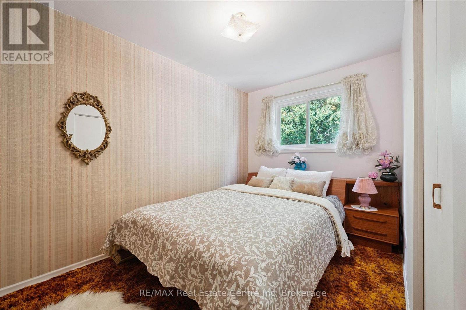 33 Hastings Boulevard, Guelph, Ontario  N1E 4G3 - Photo 9 - X12486218