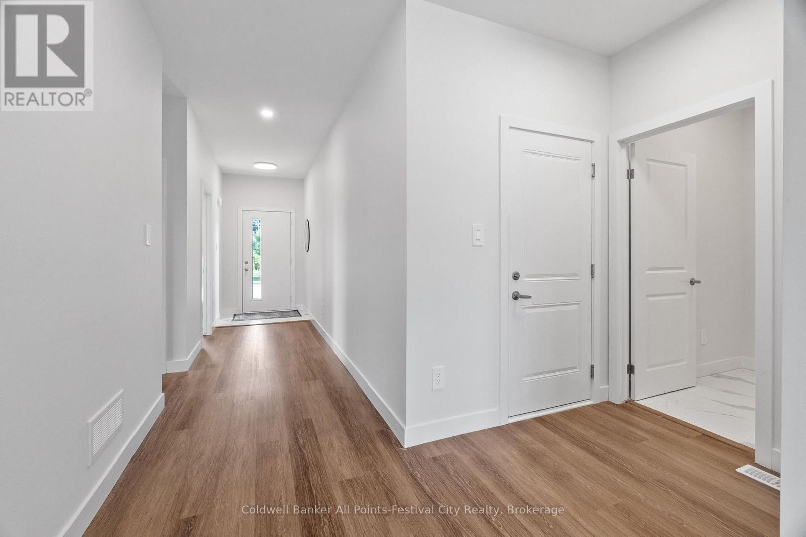 171 Elgin Avenue, Goderich, Ontario  N7A 1K7 - Photo 12 - X12486220