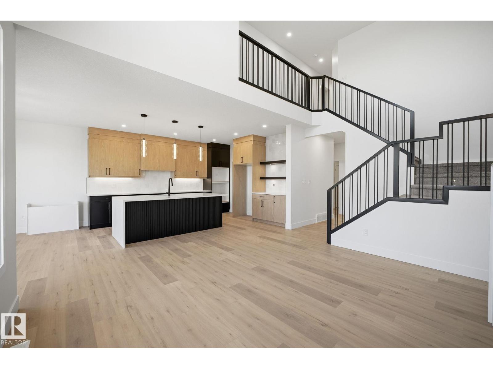 3317 Chickadee Dr Nw, Edmonton, Alberta  T5S 0V6 - Photo 1 - E4463787