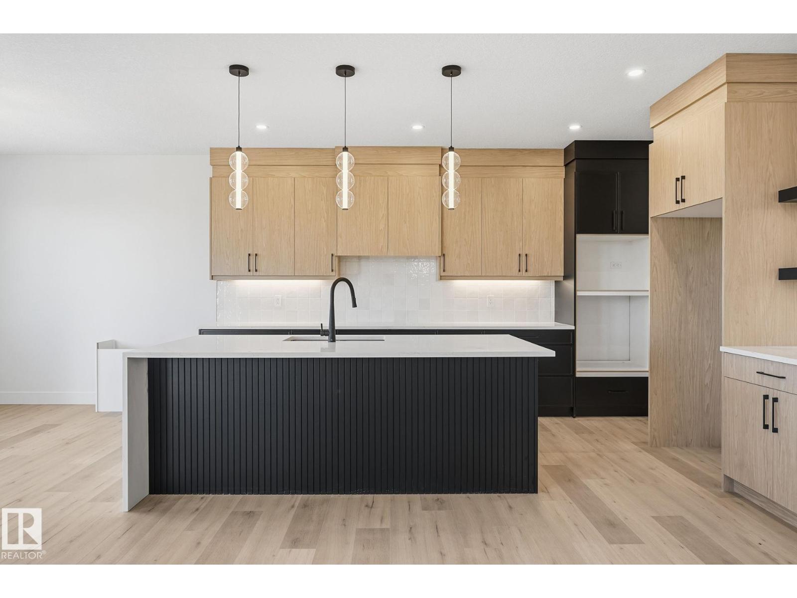 3317 Chickadee Dr Nw, Edmonton, Alberta  T5S 0V6 - Photo 10 - E4463787