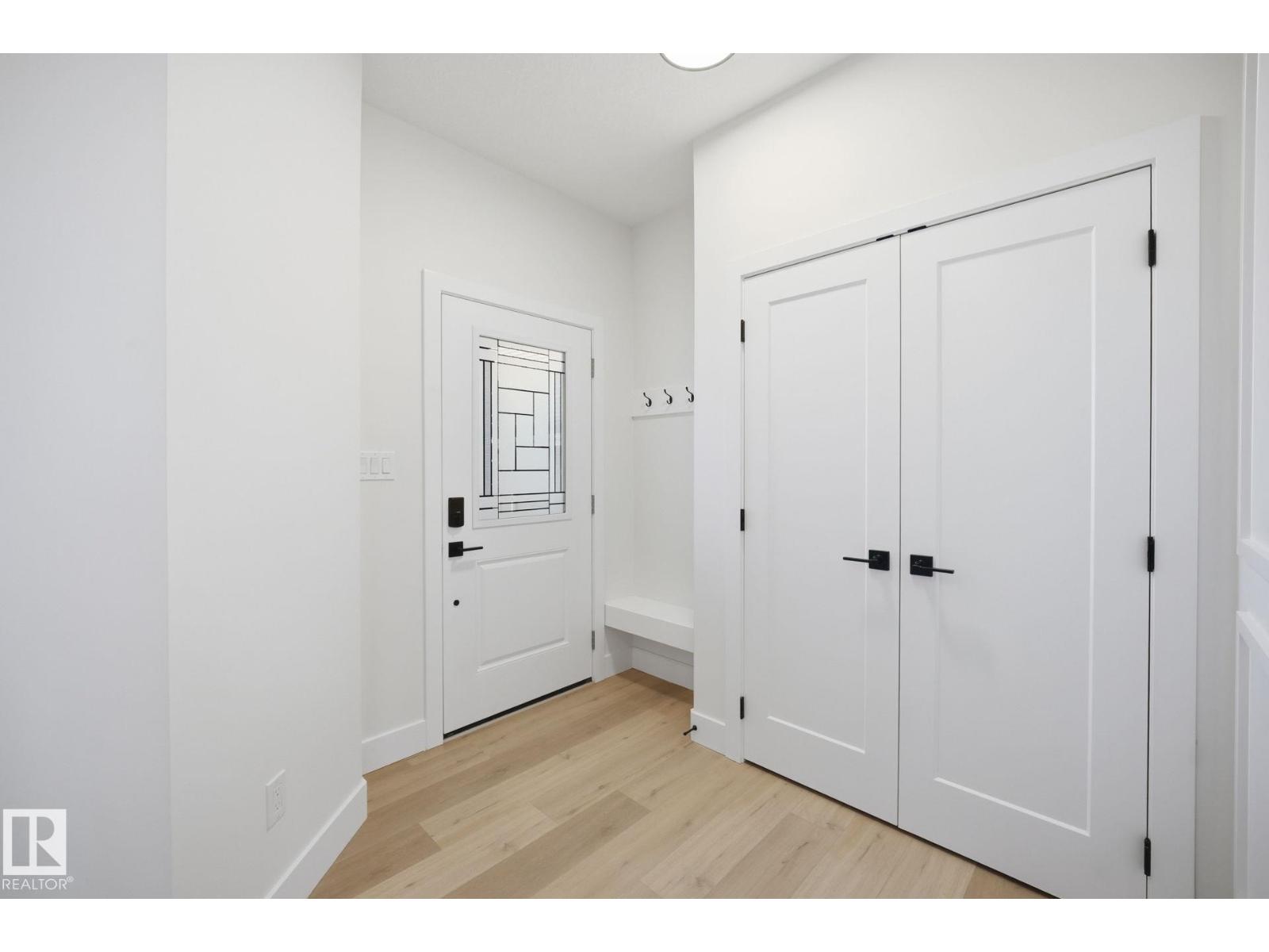 3317 Chickadee Dr Nw, Edmonton, Alberta  T5S 0V6 - Photo 2 - E4463787