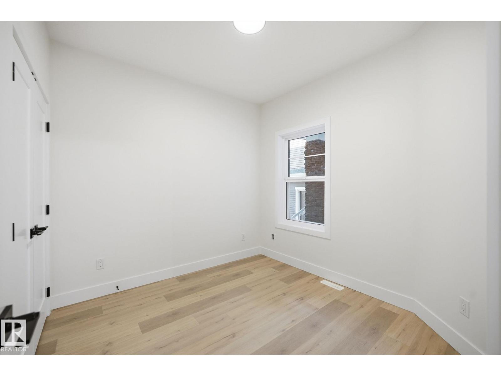 3317 Chickadee Dr Nw, Edmonton, Alberta  T5S 0V6 - Photo 3 - E4463787