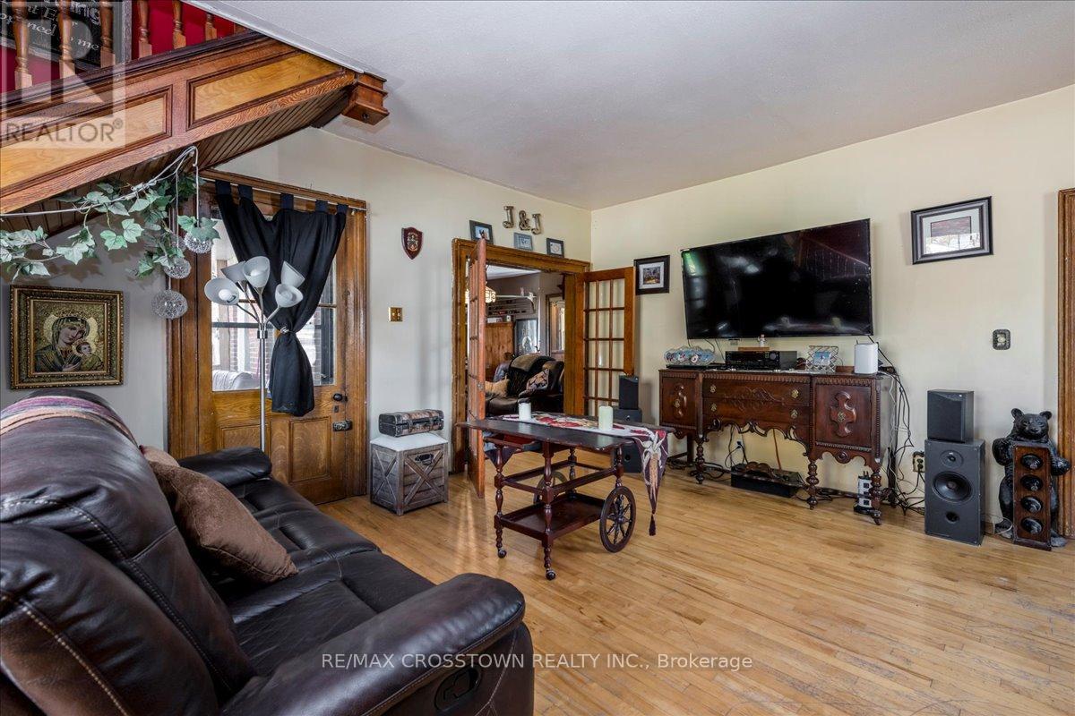 10 Eplett Street, Severn, Ontario  L0K 1E0 - Photo 9 - S12486181