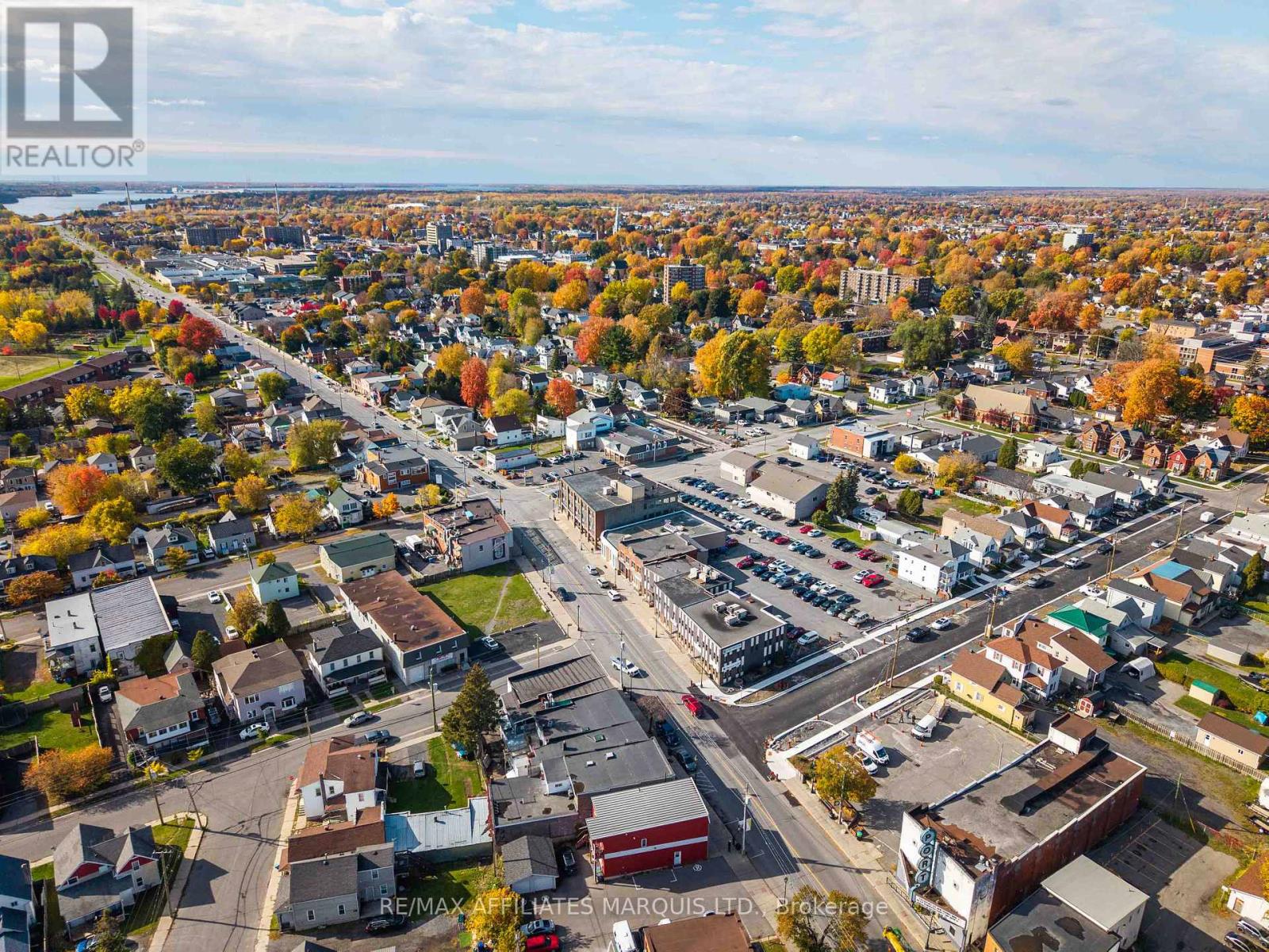 101-105 Montreal Road, Cornwall, Ontario K6H 1B2 - Photo 11 - X12486275