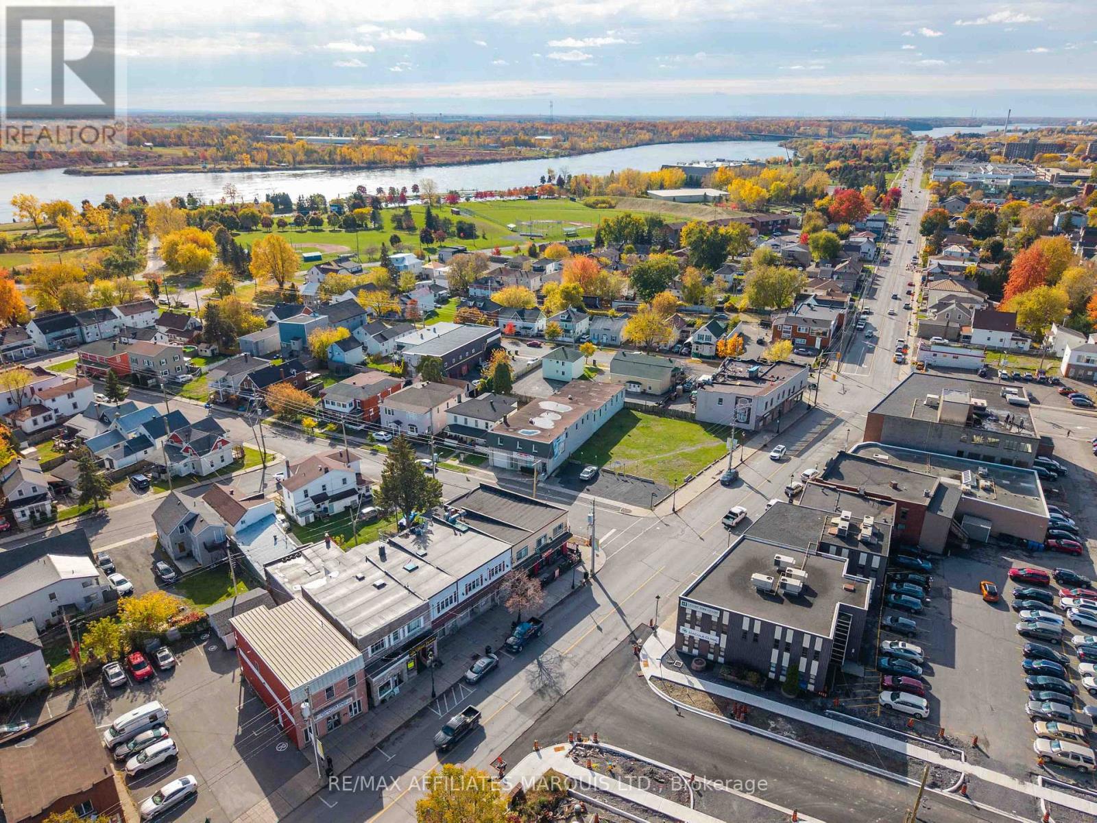 101-105 Montreal Road, Cornwall, Ontario K6H 1B2 - Photo 8 - X12486275