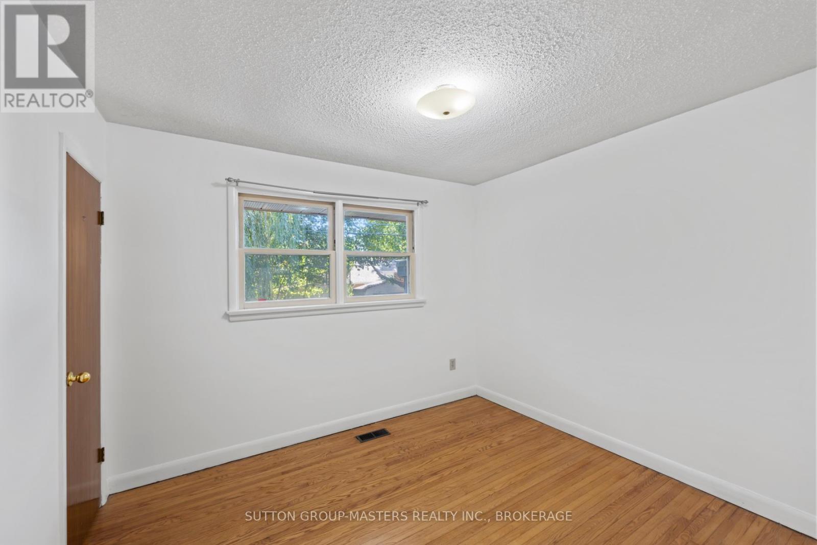 38 Watts Crescent, Kingston, Ontario  K7M 2P3 - Photo 23 - X12460099