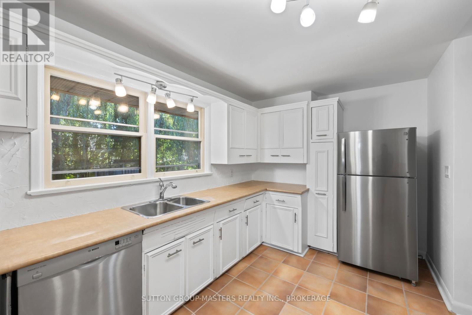 38 Watts Crescent, Kingston, Ontario  K7M 2P3 - Photo 17 - X12460099