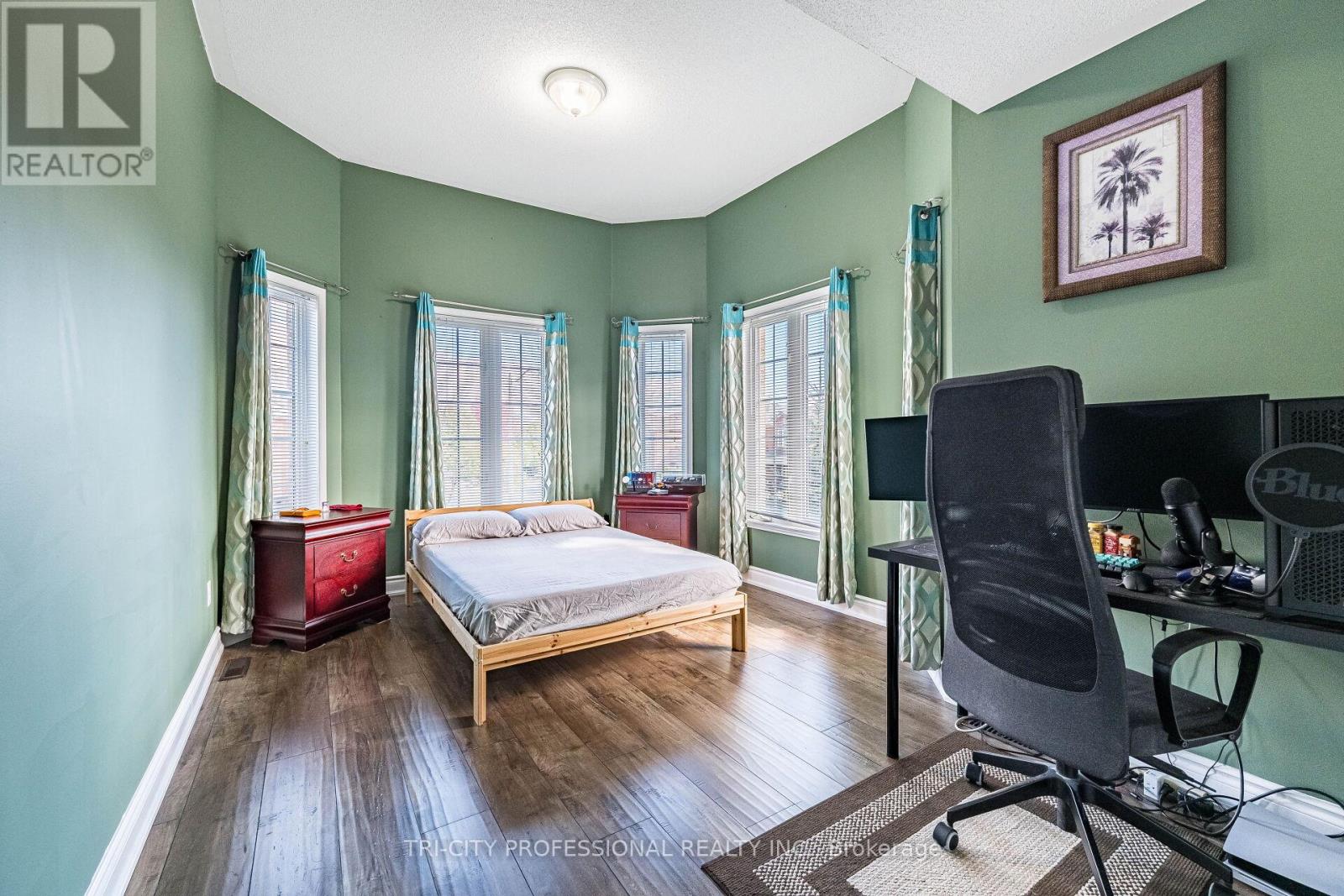 101 Williamson Drive, Brampton, Ontario  L7A 3T8 - Photo 34 - W12486122