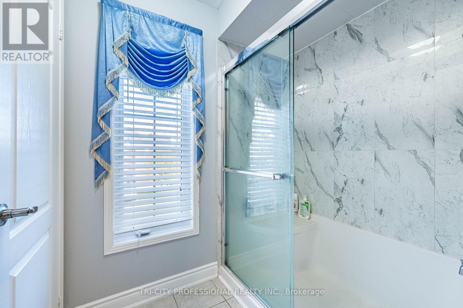 101 Williamson Drive, Brampton, Ontario  L7A 3T8 - Photo 42 - W12486122