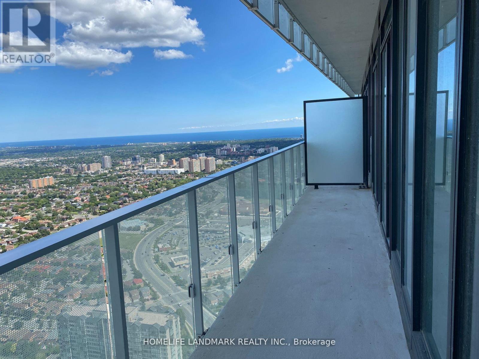 5401 - 3900 Confederation Parkway, Mississauga, Ontario  L5B 0M3 - Photo 14 - W12486124