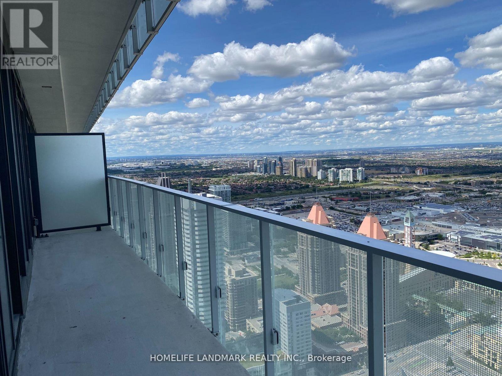 5401 - 3900 Confederation Parkway, Mississauga, Ontario  L5B 0M3 - Photo 15 - W12486124