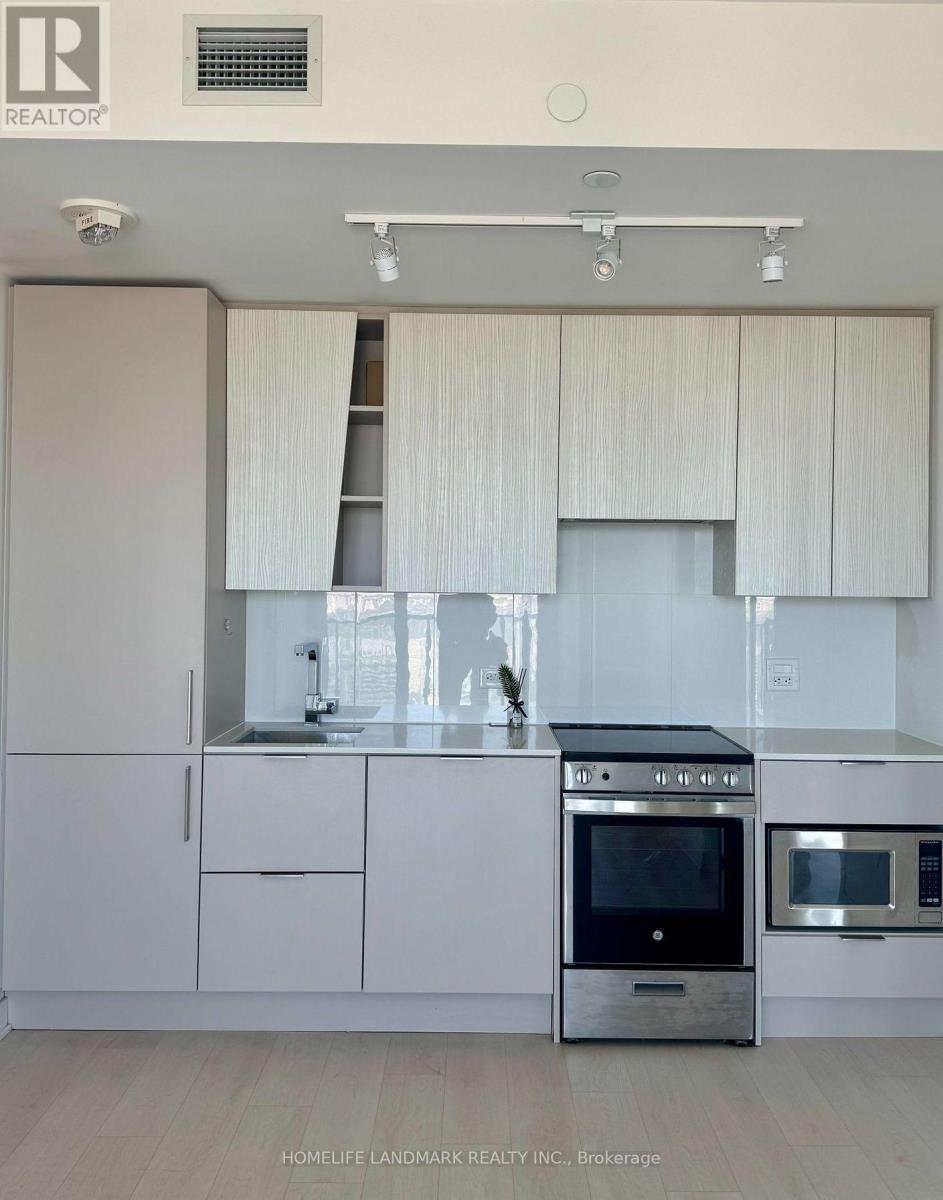 5401 - 3900 Confederation Parkway, Mississauga, Ontario  L5B 0M3 - Photo 7 - W12486124