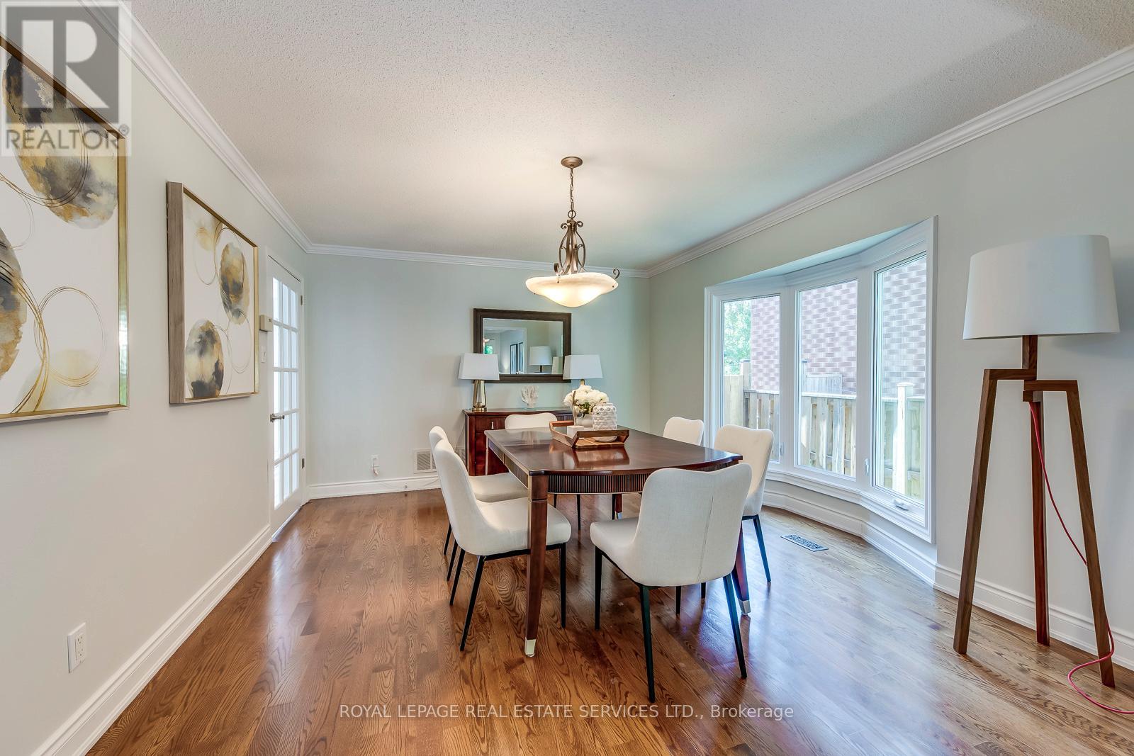 1366 Fieldcrest Lane, Oakville, Ontario  L6M 2W8 - Photo 10 - W12486129