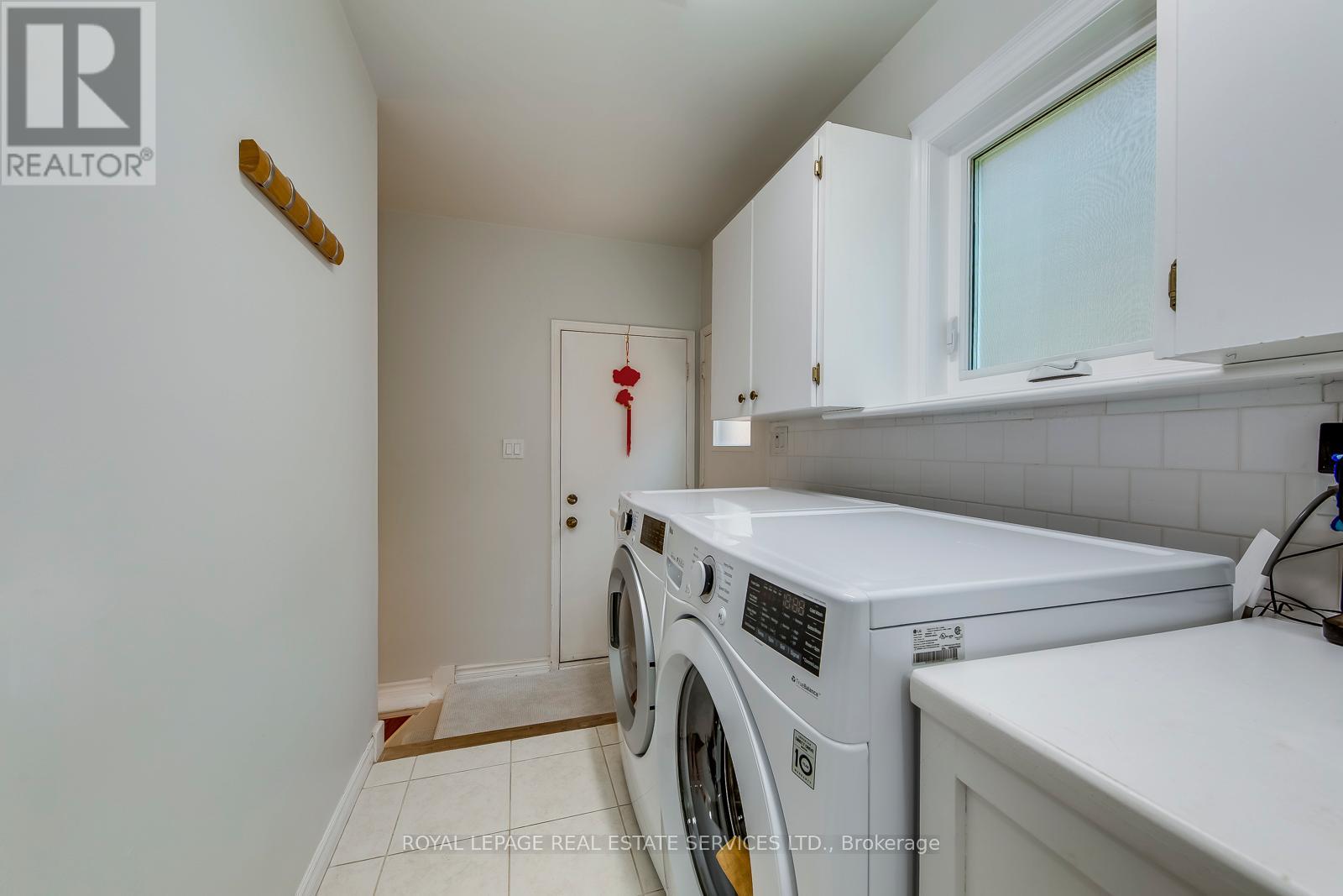 1366 Fieldcrest Lane, Oakville, Ontario  L6M 2W8 - Photo 23 - W12486129