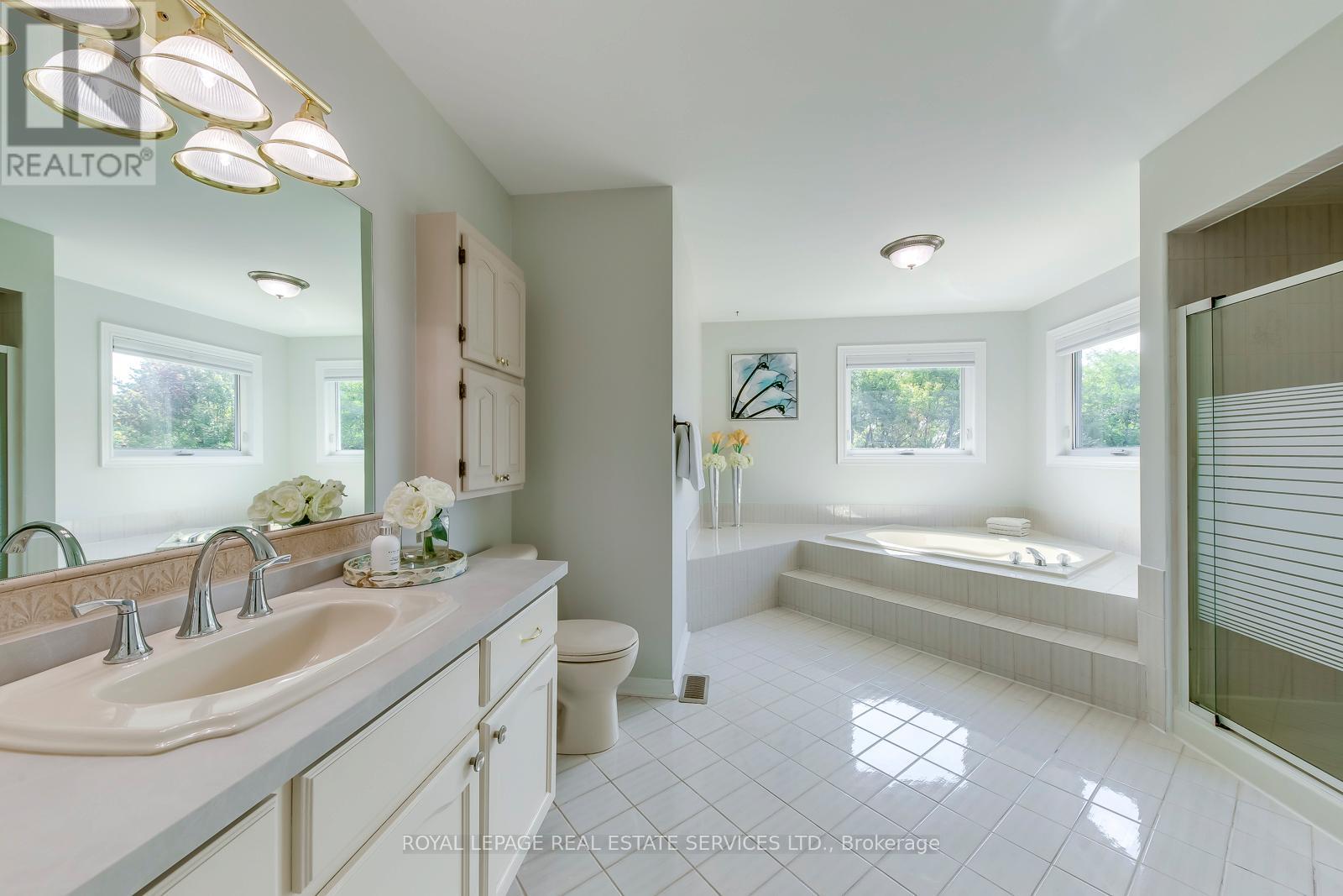 1366 Fieldcrest Lane, Oakville, Ontario  L6M 2W8 - Photo 26 - W12486129