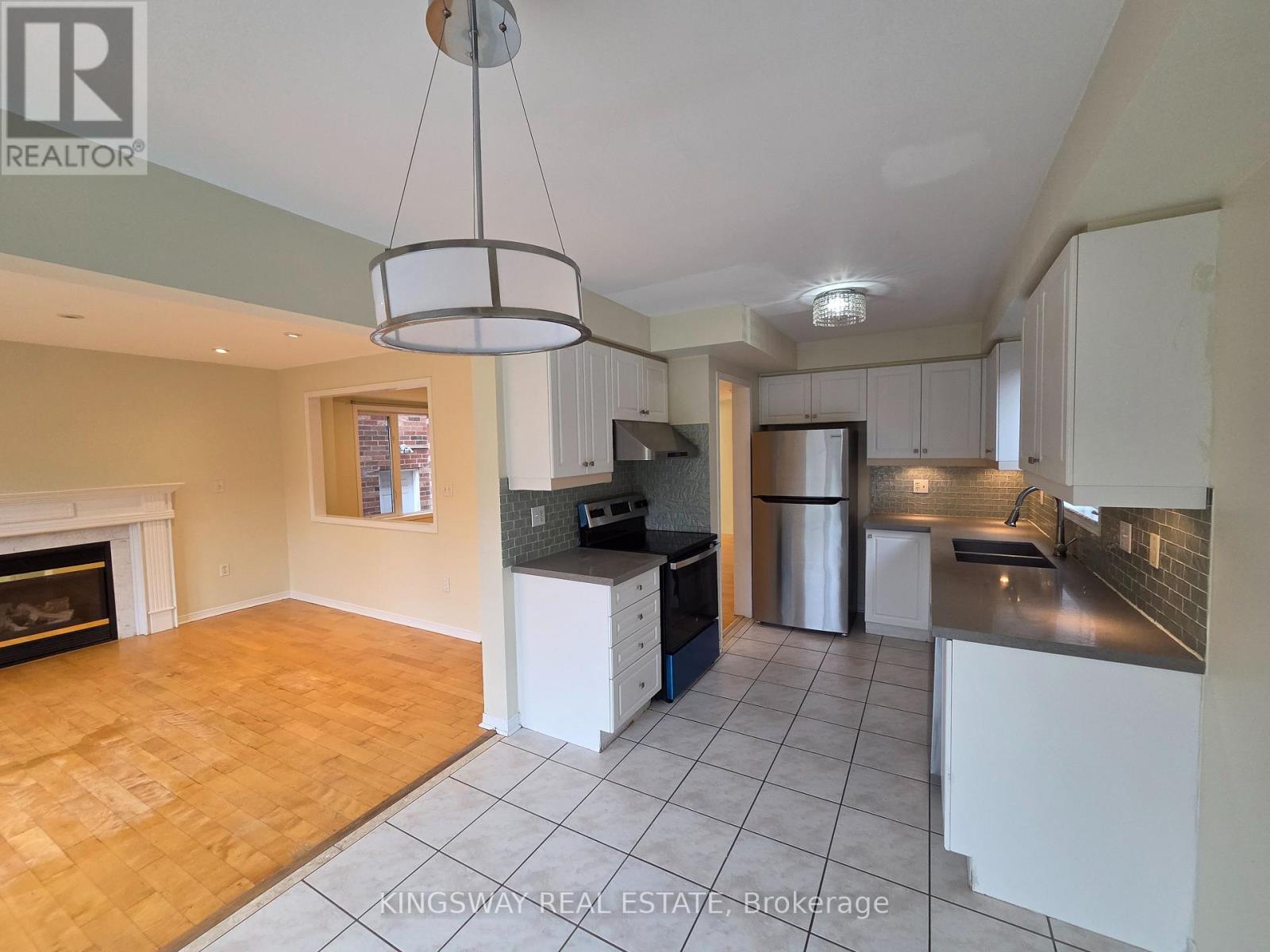 4859 Marble Arch Mews, Mississauga, Ontario  L5M 7R1 - Photo 12 - W12486131