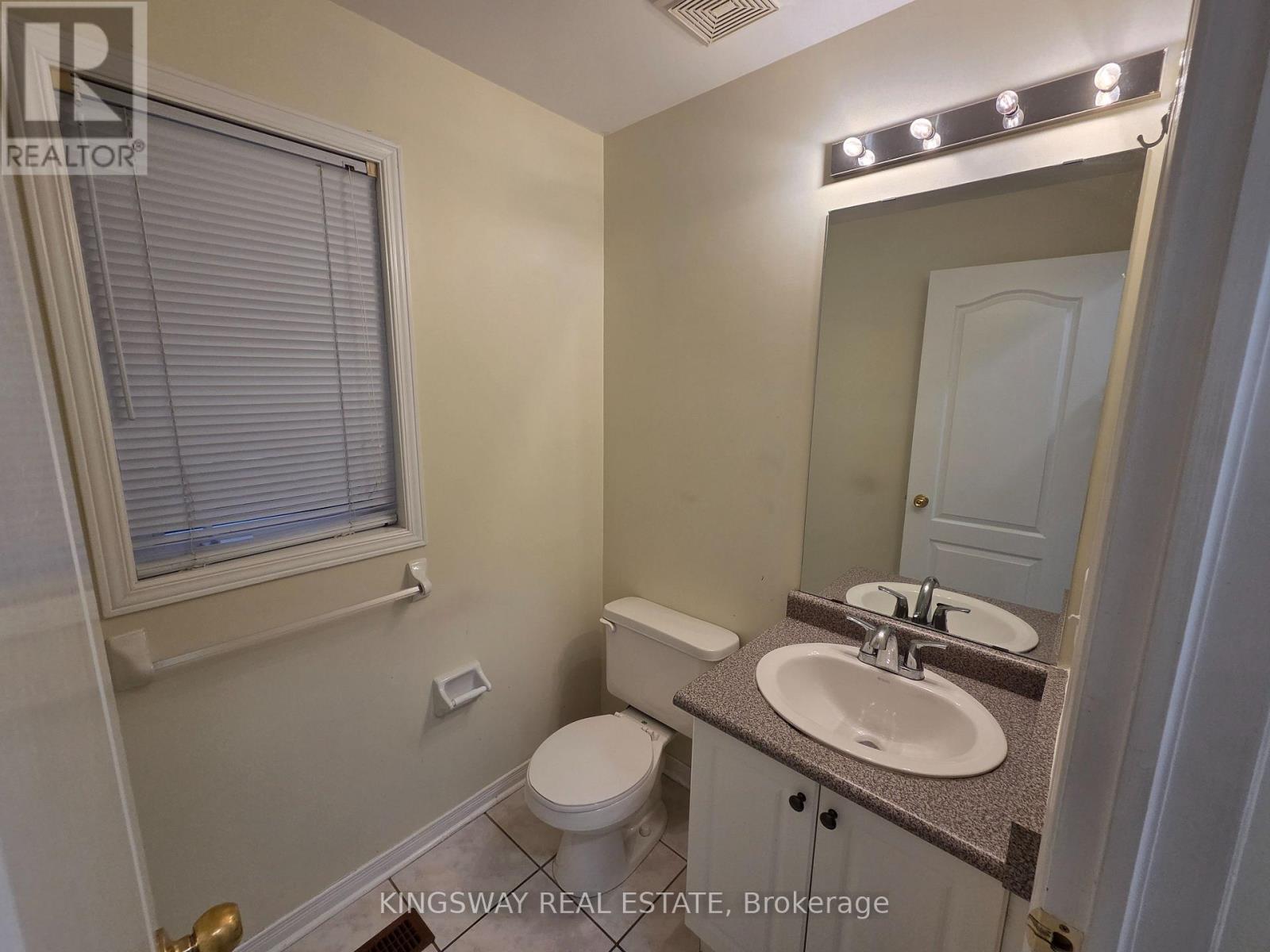 4859 Marble Arch Mews, Mississauga, Ontario  L5M 7R1 - Photo 16 - W12486131
