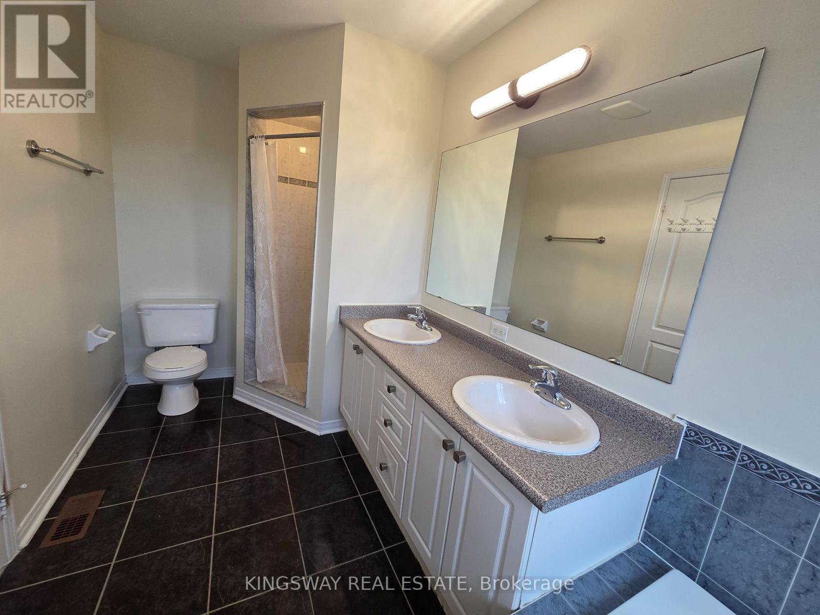 4859 Marble Arch Mews, Mississauga, Ontario  L5M 7R1 - Photo 21 - W12486131