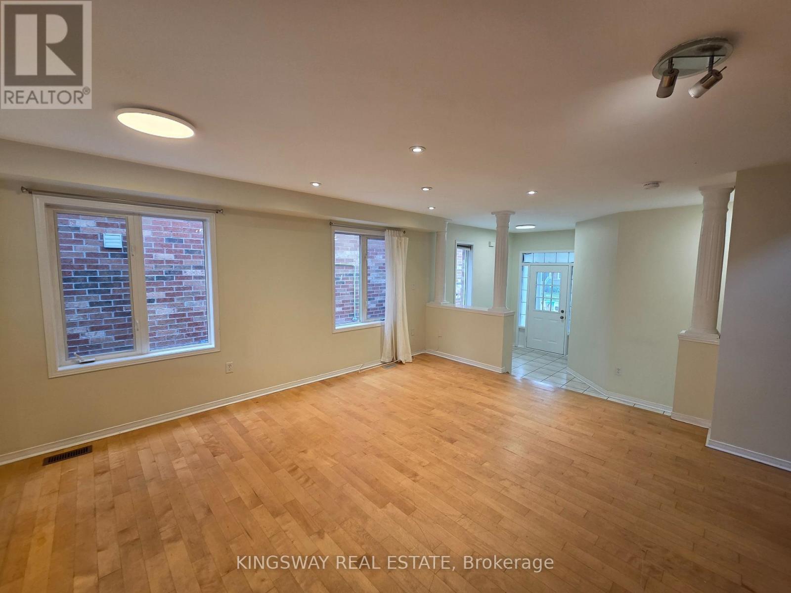 4859 Marble Arch Mews, Mississauga, Ontario  L5M 7R1 - Photo 8 - W12486131