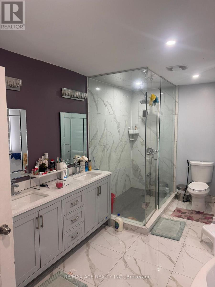 26 Brownridge Court N, Brampton, Ontario  L6W 4L4 - Photo 13 - W12486136