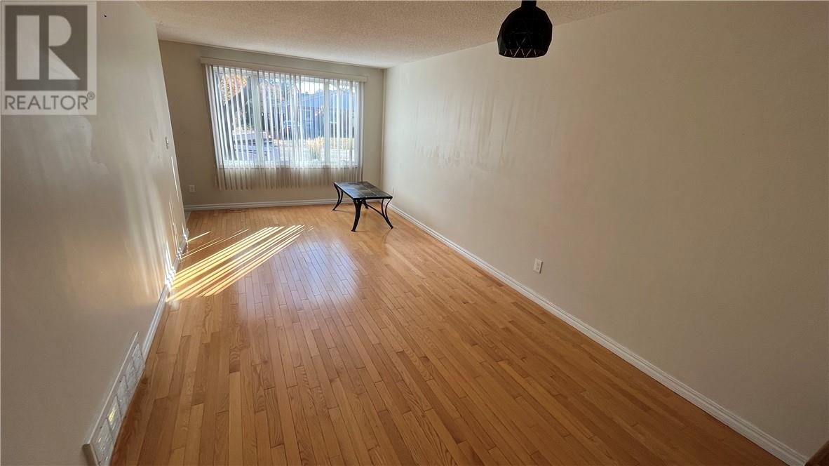 581 Summerhill, Sudbury, Ontario P3A 4T3 - Photo 4 - 2125033