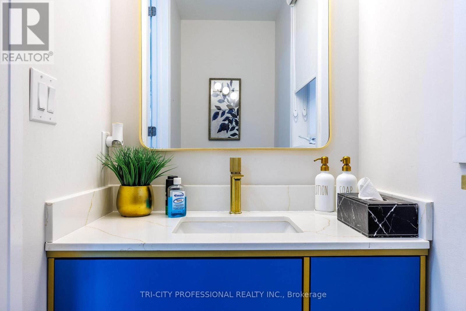 67 Eberly Woods Drive, Caledon, Ontario  L7C 4J3 - Photo 17 - W12486161