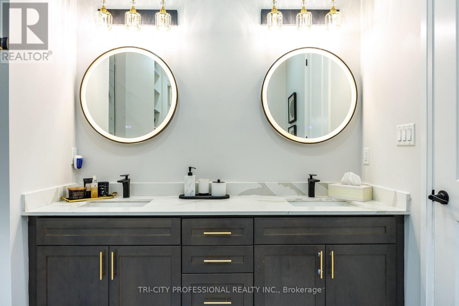 67 Eberly Woods Drive, Caledon, Ontario  L7C 4J3 - Photo 23 - W12486161