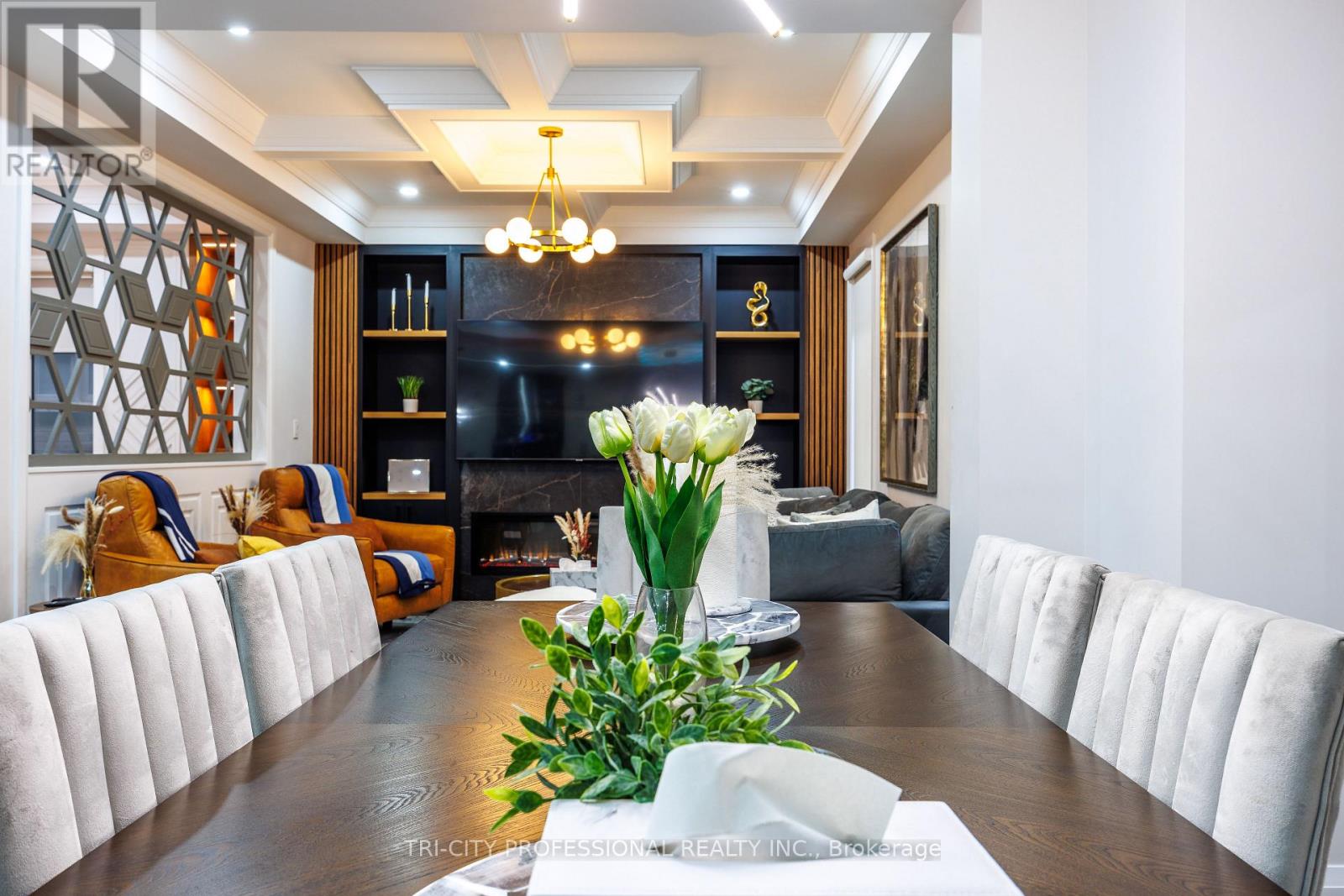 67 Eberly Woods Drive, Caledon, Ontario  L7C 4J3 - Photo 9 - W12486161