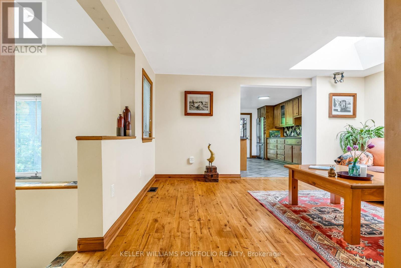 42 Forty First St Street, Toronto, Ontario  M8W 3N6 - Photo 6 - W12486177