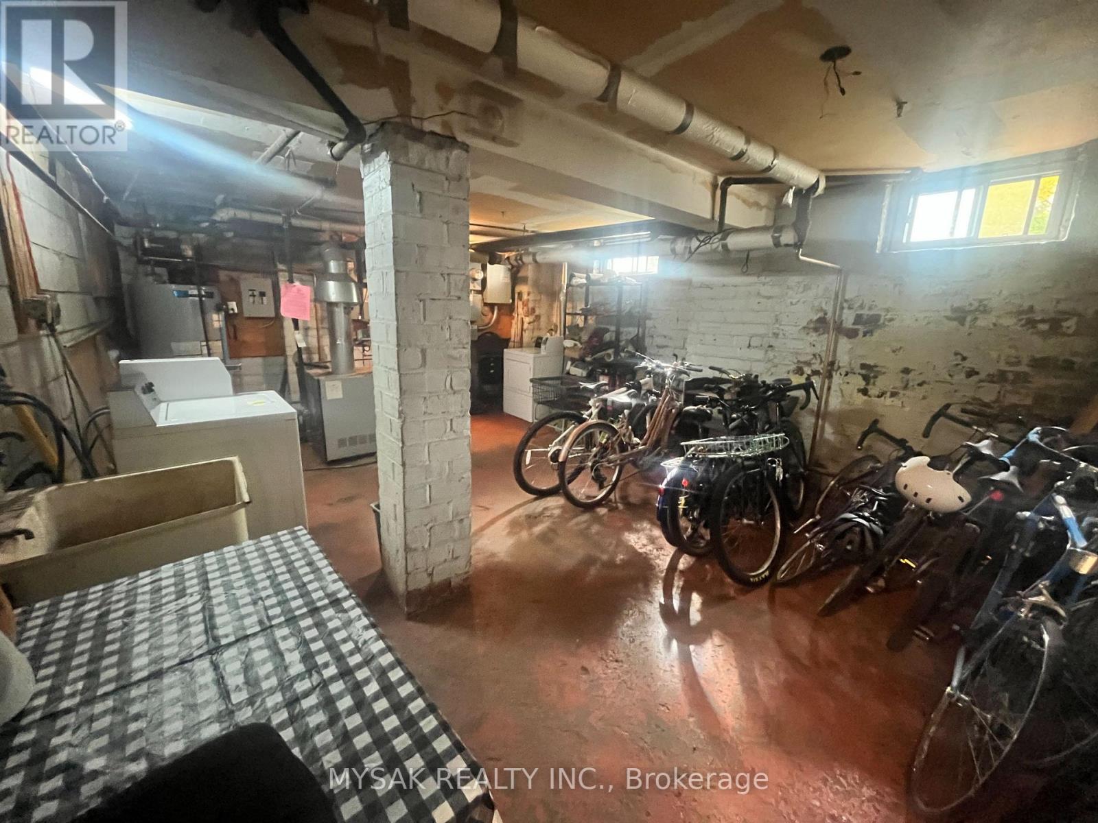 137 Annette Street, Toronto, Ontario  M6P 1N9 - Photo 37 - W12486184