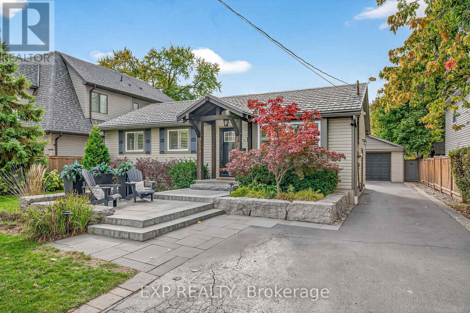 940 HAZEL STREET S, Burlington, Ontario