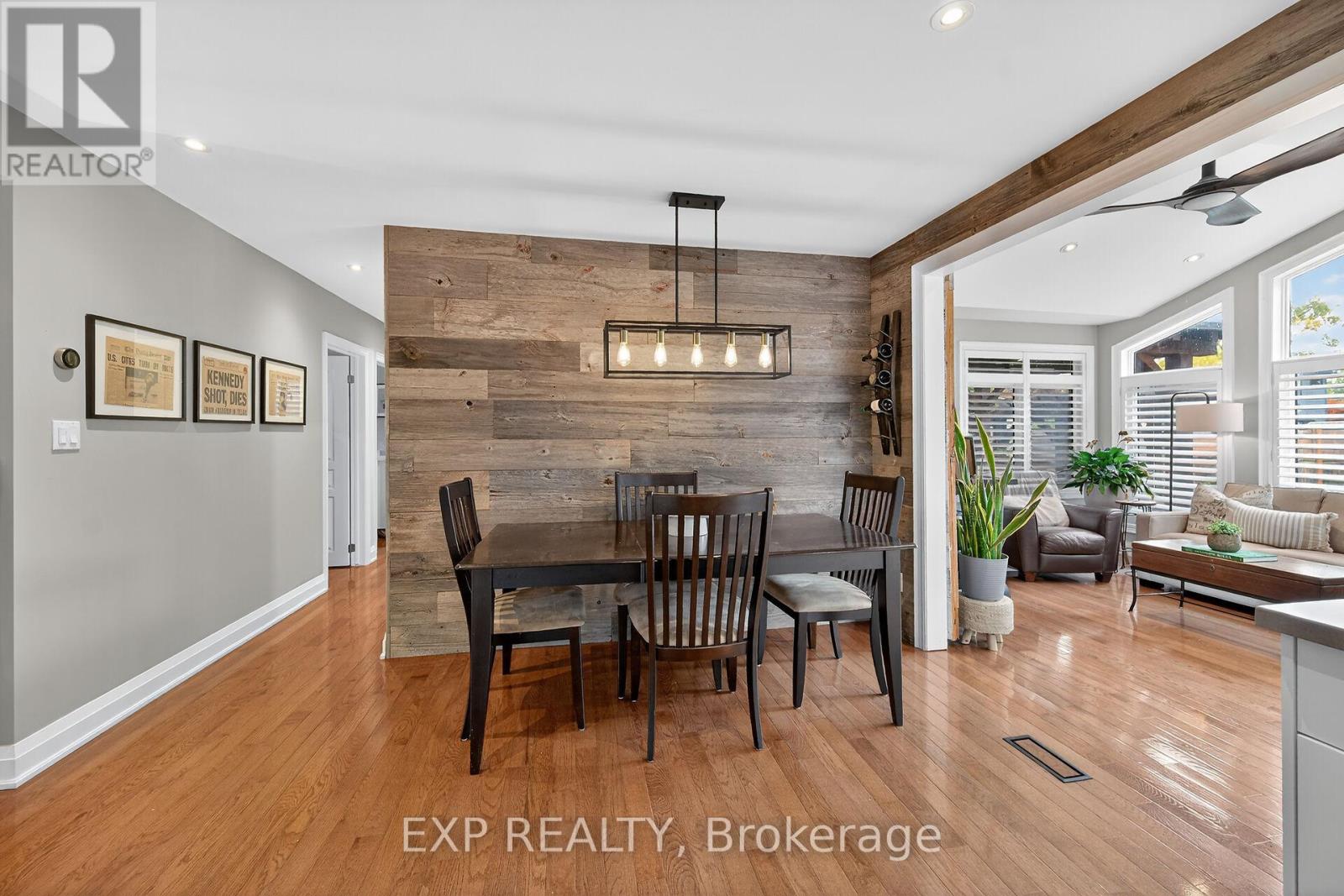 940 Hazel Street S, Burlington, Ontario  L7R 3X3 - Photo 16 - W12486185