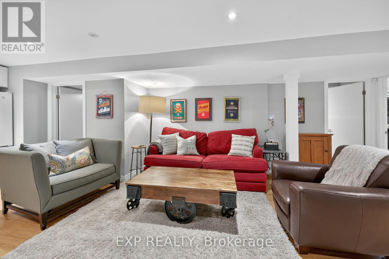 940 Hazel Street S, Burlington, Ontario  L7R 3X3 - Photo 31 - W12486185