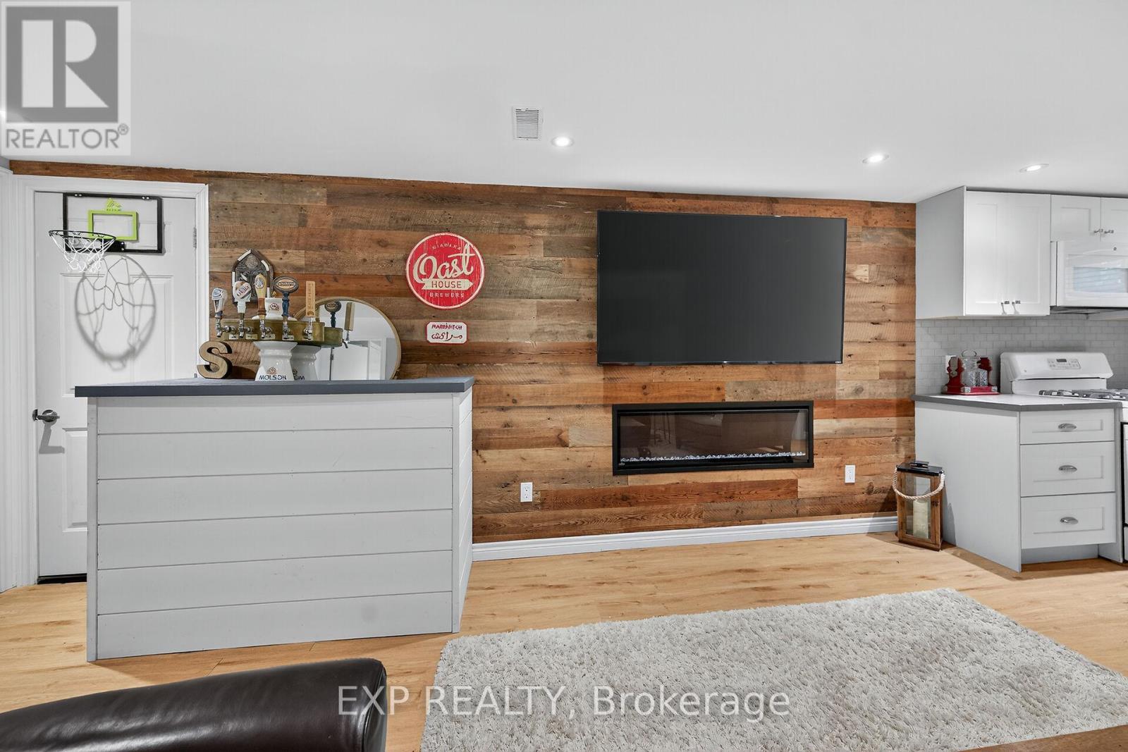 940 Hazel Street S, Burlington, Ontario  L7R 3X3 - Photo 32 - W12486185