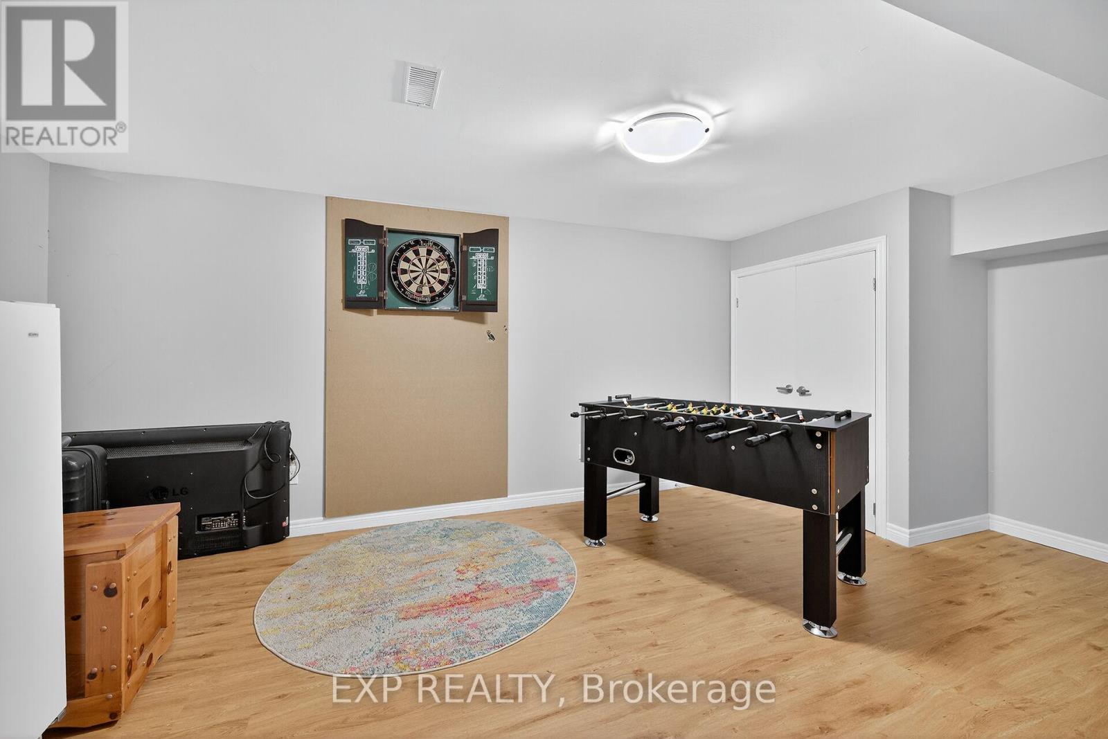 940 Hazel Street S, Burlington, Ontario  L7R 3X3 - Photo 36 - W12486185