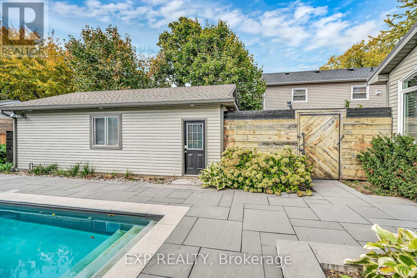 940 Hazel Street S, Burlington, Ontario  L7R 3X3 - Photo 47 - W12486185