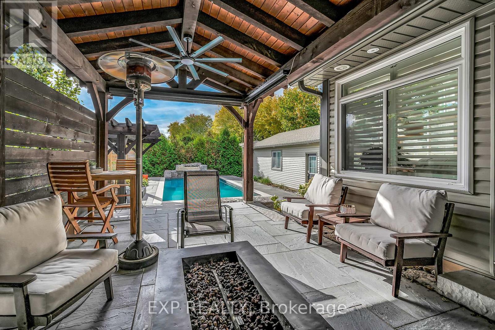 940 Hazel Street S, Burlington, Ontario  L7R 3X3 - Photo 50 - W12486185