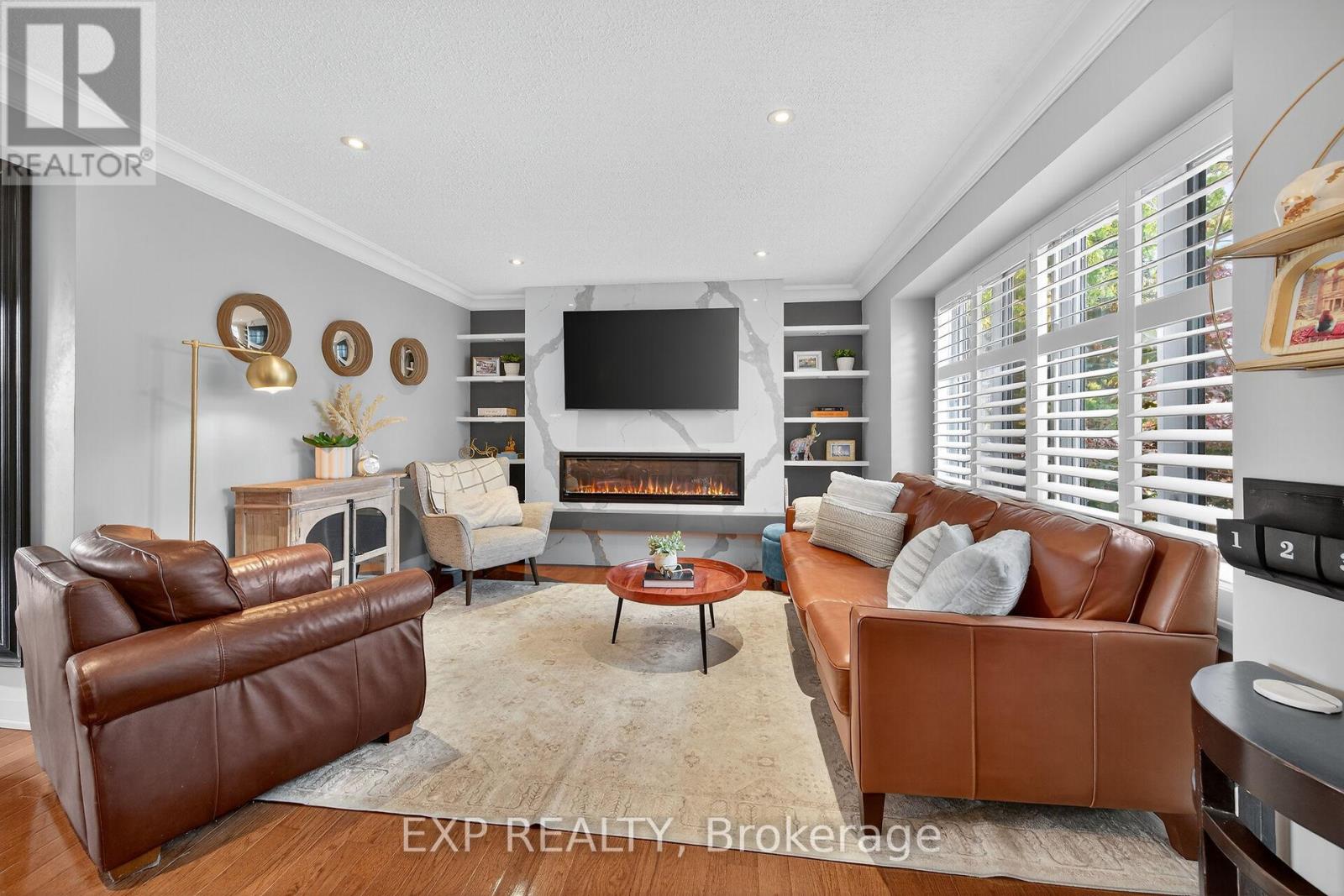 940 Hazel Street S, Burlington, Ontario  L7R 3X3 - Photo 6 - W12486185