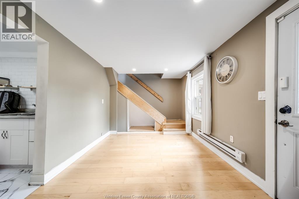 1018 Cataraqui Street, Windsor, Ontario  N9A 3P8 - Photo 8 - 25027383