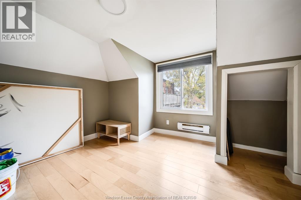 1018 Cataraqui Street, Windsor, Ontario  N9A 3P8 - Photo 13 - 25027383