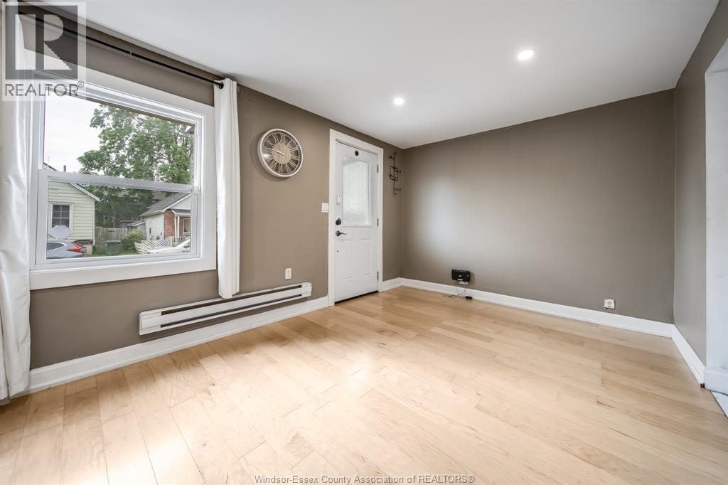 1018 Cataraqui Street, Windsor, Ontario  N9A 3P8 - Photo 6 - 25027383