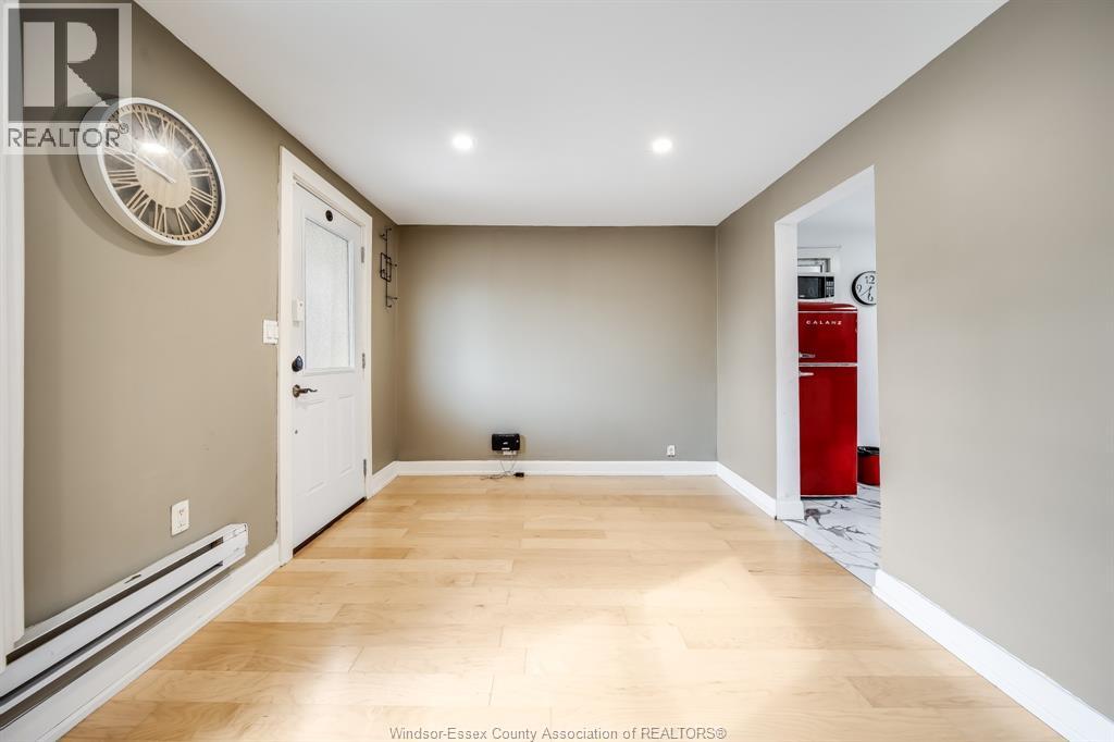 1018 Cataraqui Street, Windsor, Ontario  N9A 3P8 - Photo 7 - 25027383